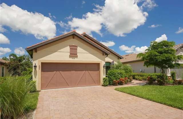 Fully Furnished 3/2 Home in Nokomis for Short Term Rental!