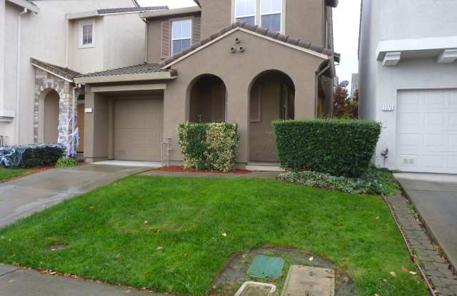 2371 Snowberry Circle