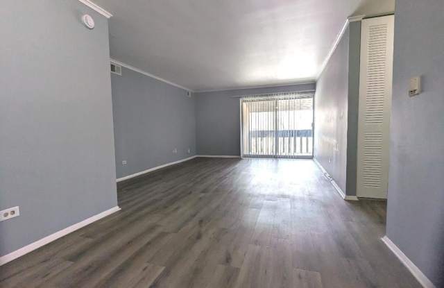 6137 Knoll Wood Road