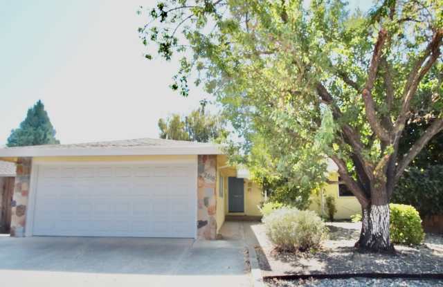 2518 Loyola Drive