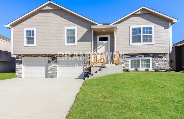 Photo of 610 Poplar Court