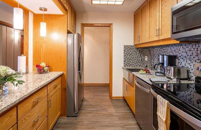 1314 Marquette Ave Unit E31