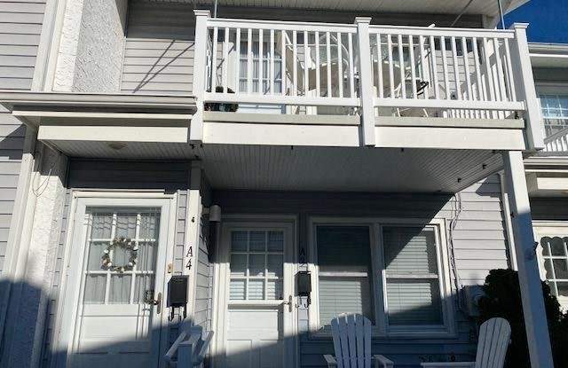 16 W 11th Street