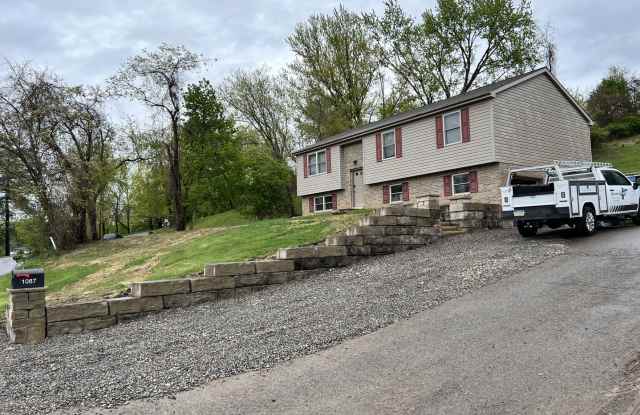 US OPEN JUNE 7--16, 2025 RENTAL: Home with new heated in-ground pool