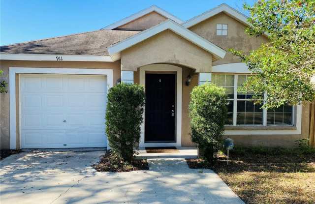 911 CAPE COD CIRCLE - 911 Cape Cod Circle, Valrico, FL 33594