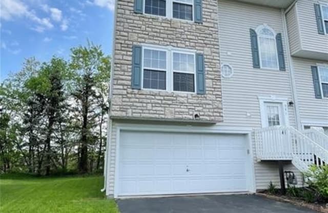 537 Ten Point - 537 10 Point Lane, Fernway, PA 16066