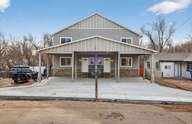 Photo of Spacious 4BR Duplex in Colorado Springs
