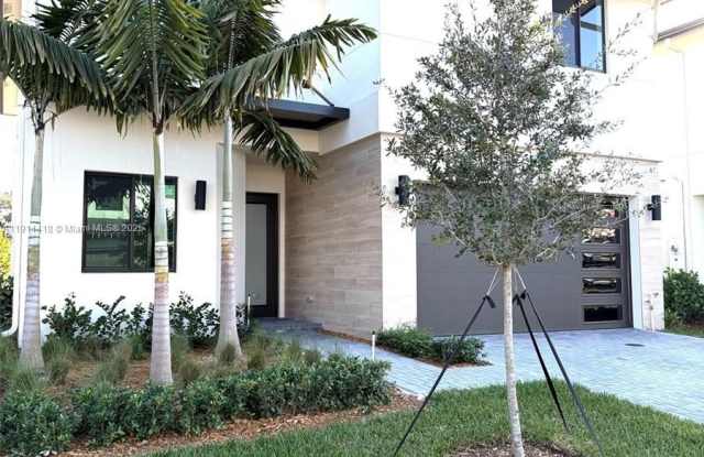 Photo of 1438 SW 23rd St