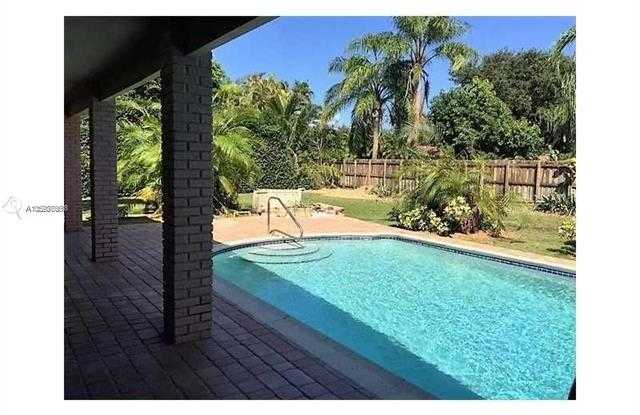 15441 SW 82nd Ave - 15441 Southwest 82nd Avenue, Palmetto Bay, FL 33157