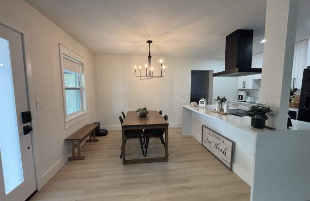 Photo of 8003 Somerset Lane