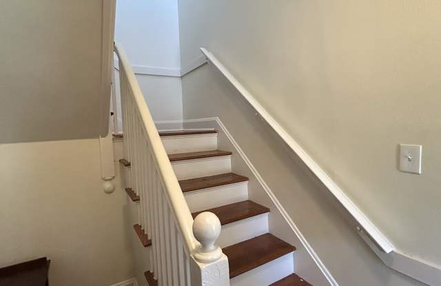 614 East 51st Street