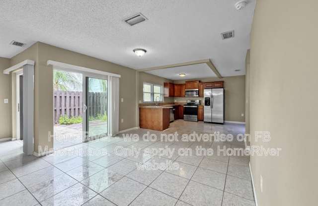 404 Hunter Cir