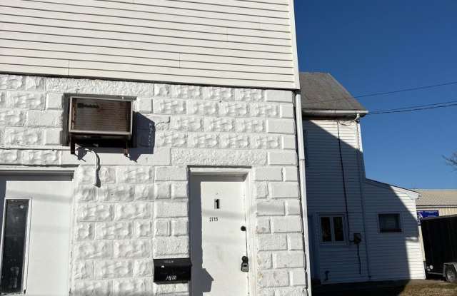 2715 HAMMONDS FERRY Road