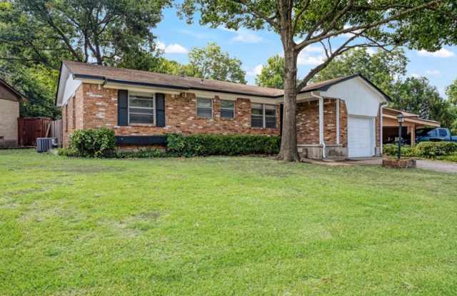 1924 Jones Circle