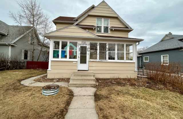 Spacious and inviting 3 bed, 2 bath rental