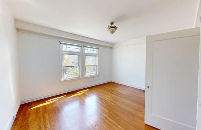 2363 Van Ness