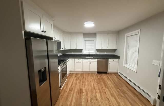 Photo of 944 Farmington Avenue