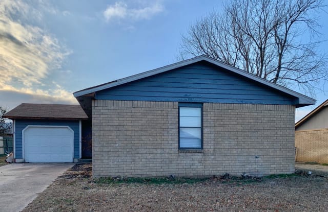 13988 S Poplar PL - 13988 South Poplar Place, Glenpool, OK 74033