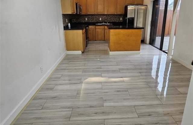 Photo of 912 Springdale Cir