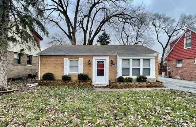 18626 GOLFVIEW Avenue