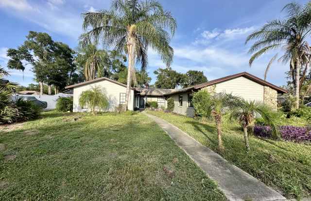 107 Maplewood Dr