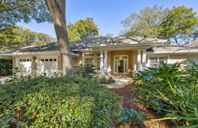 Ocean Village, 3 bed, 2 bath, FULLY furnished home! Walk to the Beach!