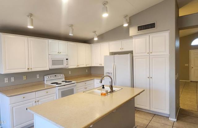 14900 W HONEYSUCKLE Lane