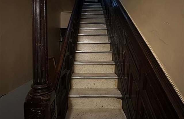 542 Macdonough Street