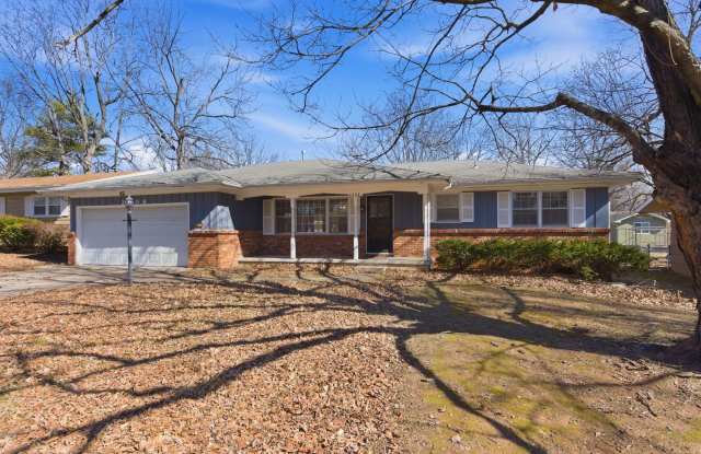 2308 S Hampton Avenue