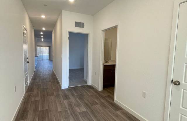 Modern Luxury Living in Madera! $500 OFF FIRST MONTH'S RENT