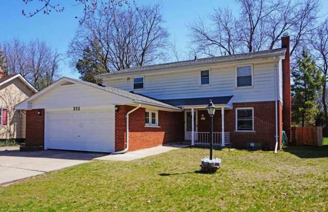 COMING SOON! Bright, Inviting 3-Bedroom Home in Prime Royal Oak Location!