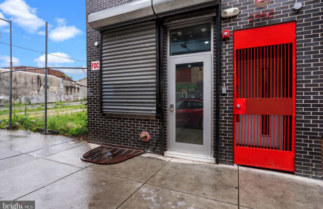 2950 KENSINGTON Avenue unit: 1