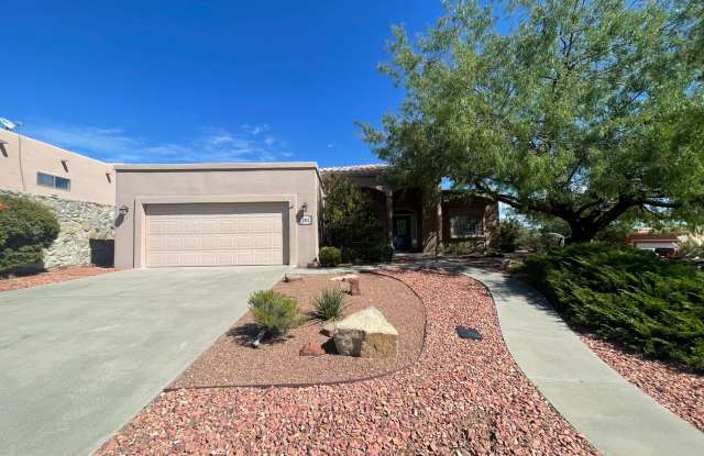 Gorgeous Home in Sonoma Ranch off Golf Club Rd!