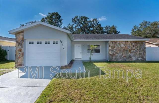 1020 Pine Ridge Cir