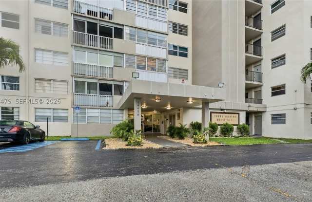 16450 Miami Dr