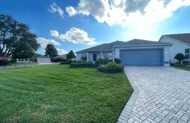 Photo of 2002 Salinas Ave