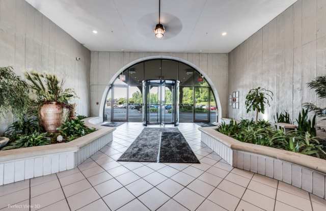 1 RENAISSANCE Place unit: 1017