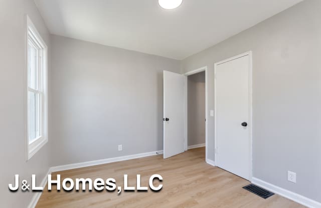 568 Whitethorne Avenue