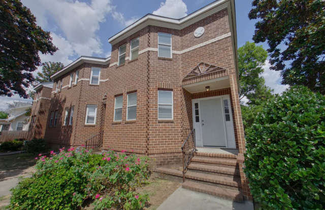 2 Bedroom 2.5 Bath in Old Towne - 301 Telfair Street, Augusta, GA 30901