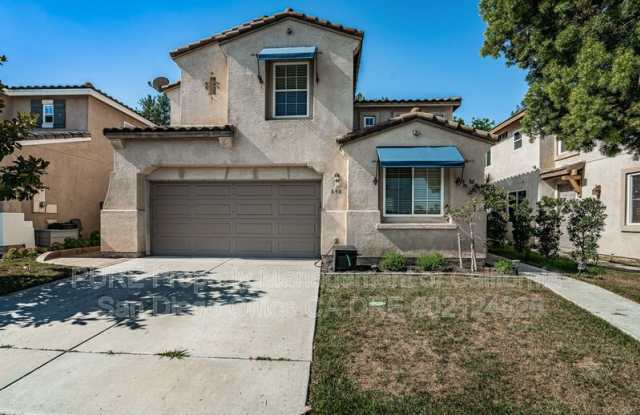 890 Yosemite Dr