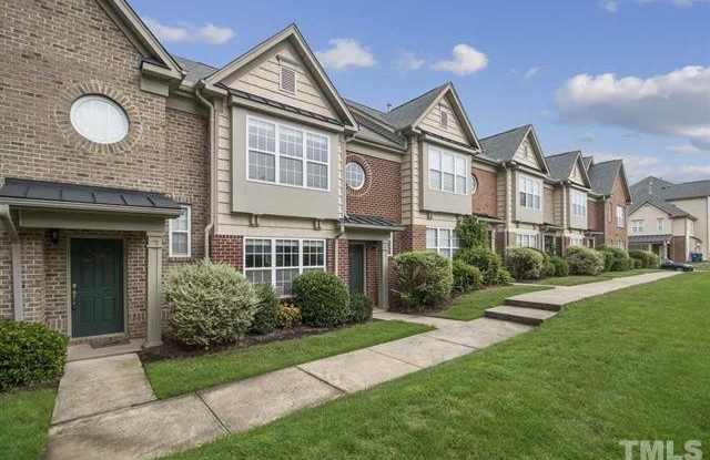 Immaculate Brier Creek Townhome