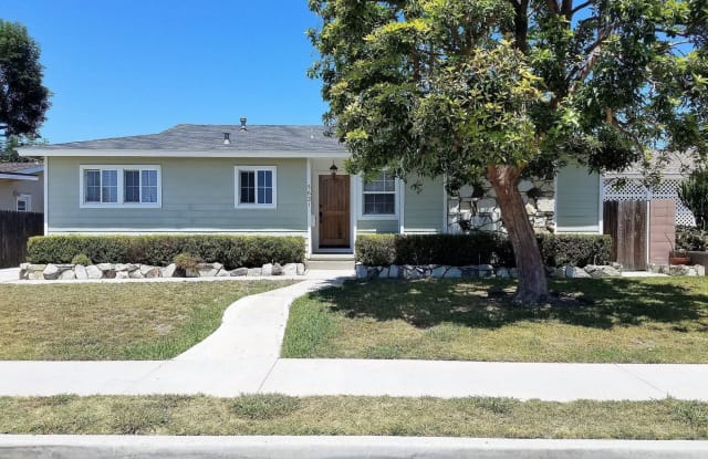 5621 Rochelle Ave - 5621 Rochelle Avenue, Westminster, CA 92683