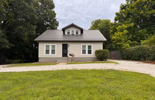 1215 Southwest Blvd