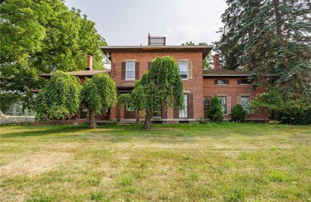 981 Latta Road unit: 2