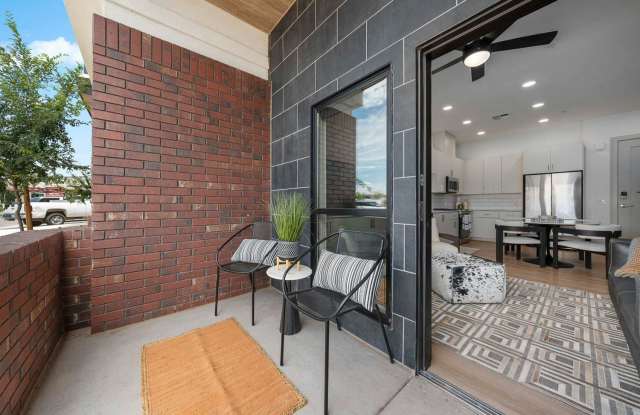 Quintana at Cooley Station