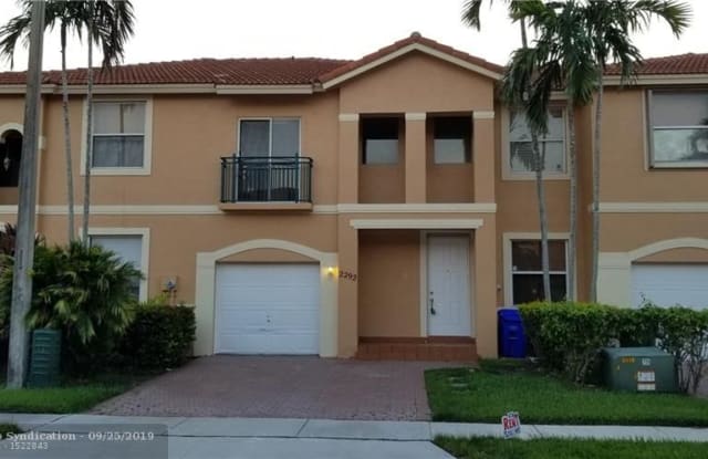 2292 NW 162nd Way - 2292 Northwest 162nd Way, Pembroke Pines, FL 33028