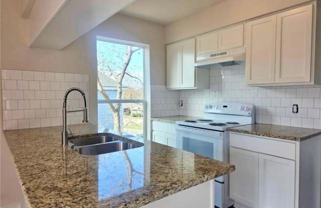 Photo of 1020 Autumn Circle