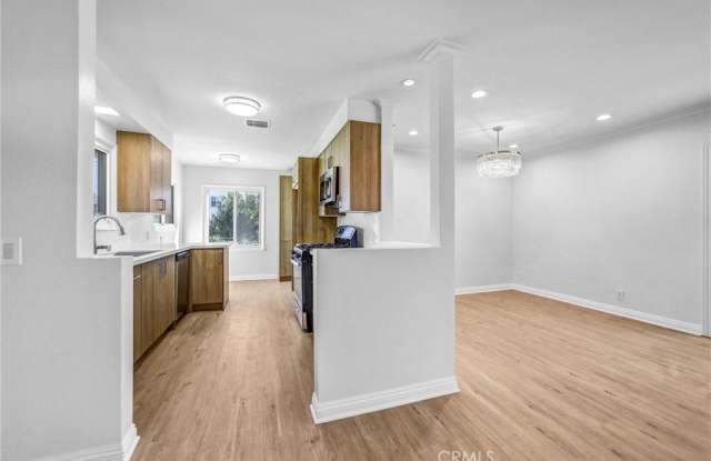 20432 Gresham Street