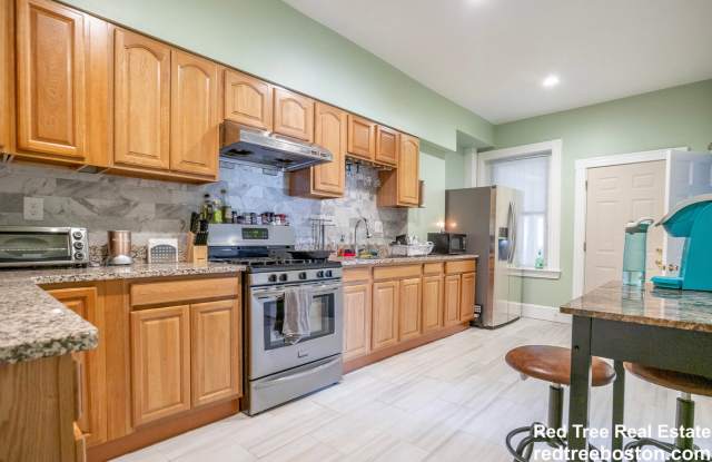 872 Huntington Avenue
