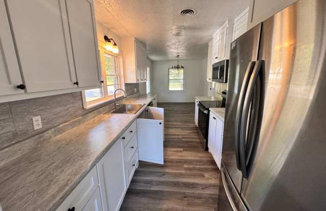 4 Bedroom Updated Spacious Home!